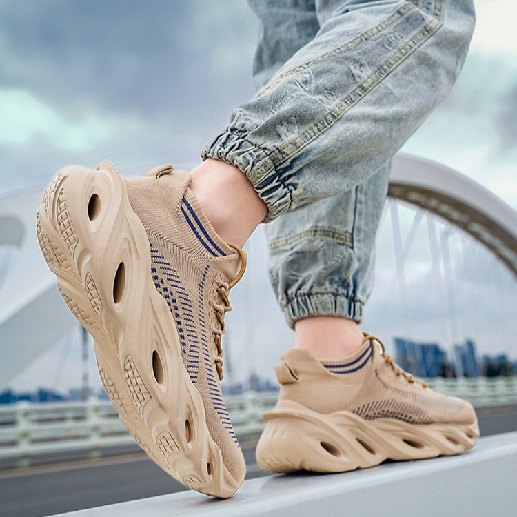Nova Pulse Sneakers